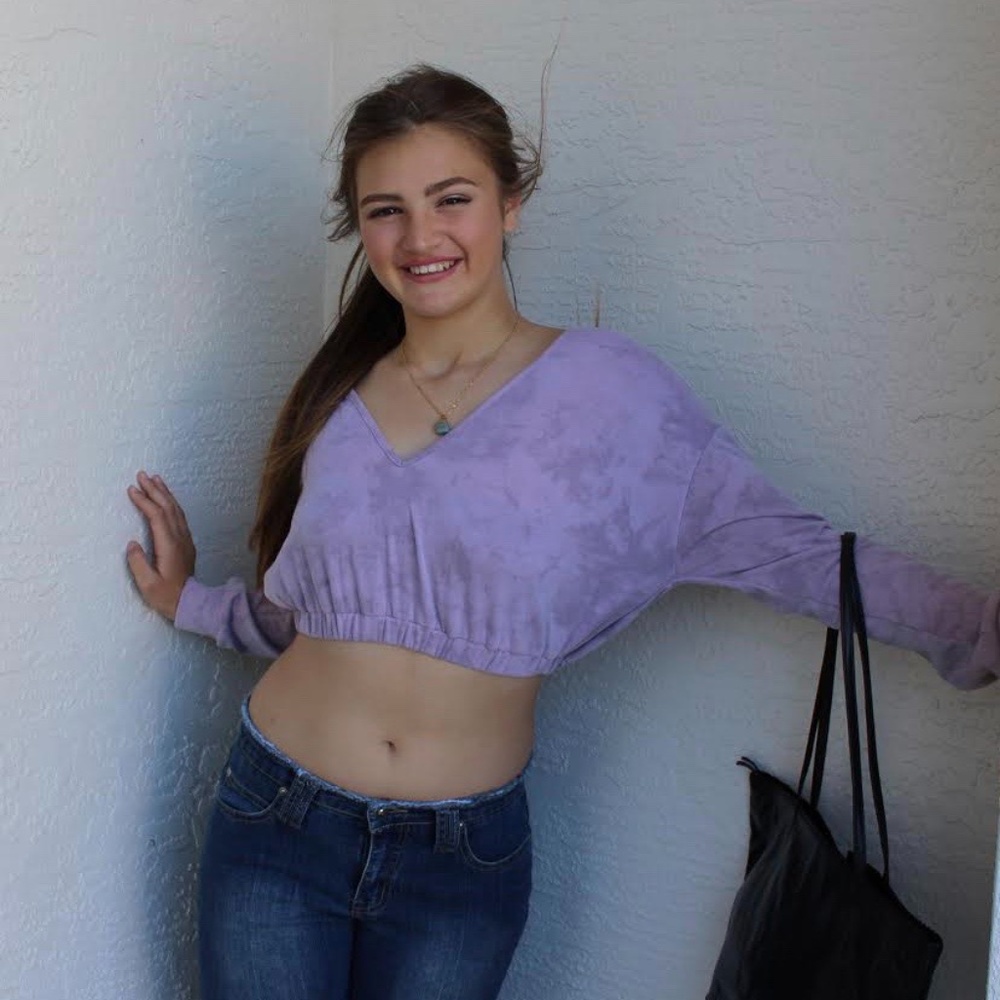 women's crop top ,women's clothing